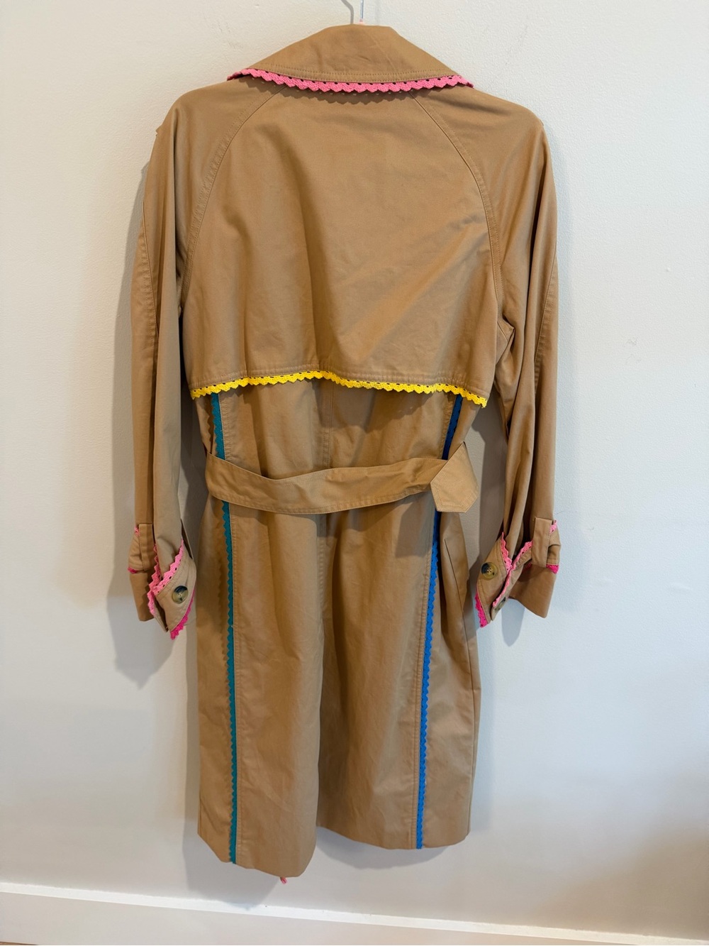 7 For All Mankind Tan Trench Coat with Pink, Blue & Yellow Trim 100% Cotton - Picture 5 of 6